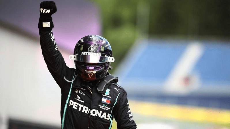 Taktička bitka pripala Mercedesu, Hamilton boljom strategijom porazio Verstapena na otvaranju sezone