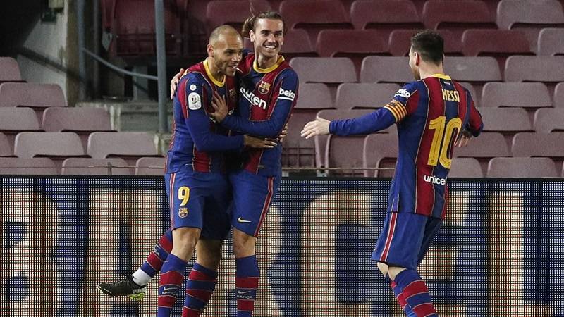 Mesi i Grizman predivnim golovima obilježili pobjedu Barselone nad Ueskom (VIDEO)
