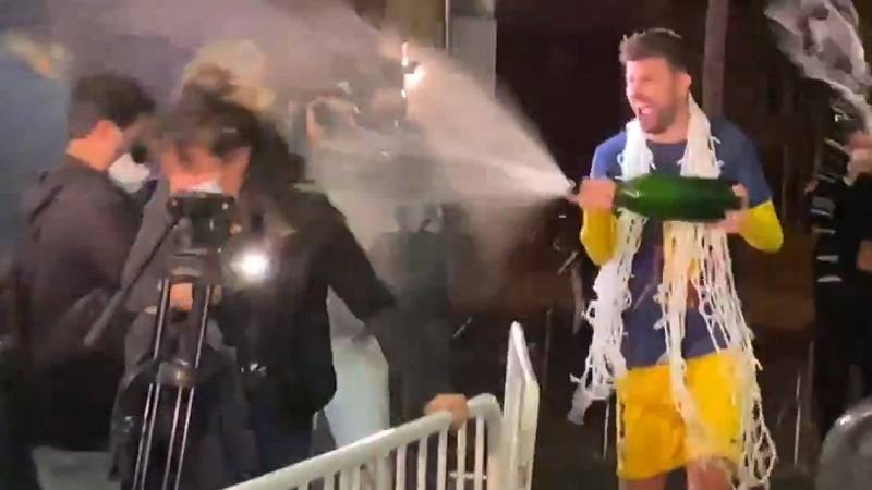 Pjanić kamerman: Haos fudbalera Barselone u autobusu uz ples, muziku i alkohol (VIDEO)