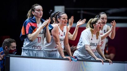 Srbija ne može bez drame, Orlice uz mnogo sreće u nevjerovatnom finišu izborile finale