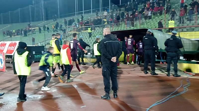 (VIDEO) Igrači Sarajeva ispraćeni zvižducima sa terena uprkos pobjedi protiv Posušja