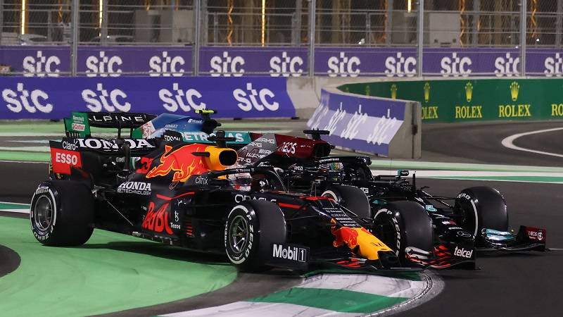 Mercedes i Hamilton ne odustaju, uputili žalbu zbog skandaloznih sudijskih odluka