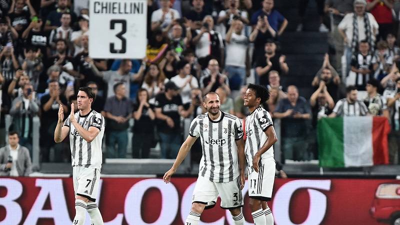 (VIDEO) Niko nije štedio dlanove: Kjelini ispraćen među legende Juventusa