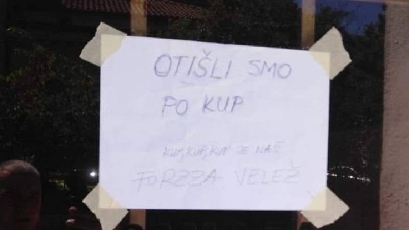 Zanimljiv natpis u Mostaru: "Otišli smo po Kup..."