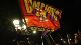 Barselona suspendovala tri navijača zbog navodnih nacističkih pozdrava