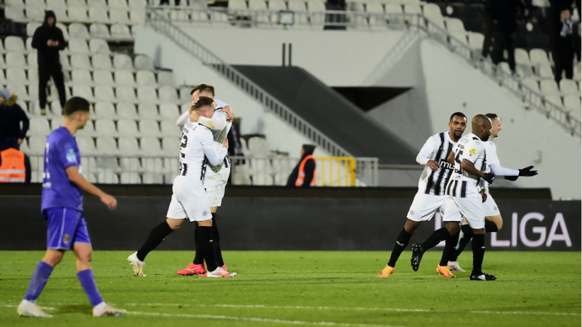 Partizan nakon penala izbacio Grafičara u Kupu Srbije