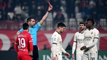 (VIDEO) Jović i njegova žuta minuta: Napadač Milana ošamario protivnika i zadobio direktan crveni karton